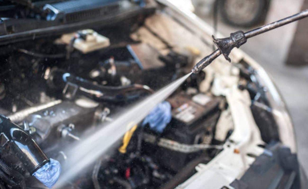 Como lavar o motor do carro sem danificar a parte elétrica